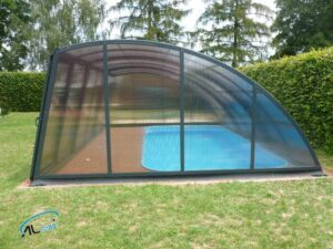 zastřešení bazénu Malacky, kouřový 10 mm polykarbonát