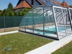 zastřešení bazénu Wien, nízká výklopná klapka