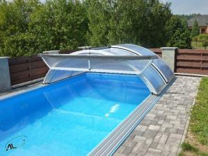 zastřešení bazénu s výklopnou klapkou