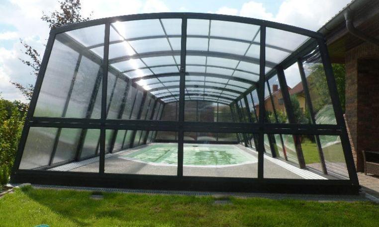 podchozí zakrytí bazénu Nitra s výklopnou klapkou