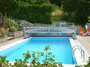 zastřešení bazénu odsunuté za bazén, s výklopnou klapkou, Bratislava