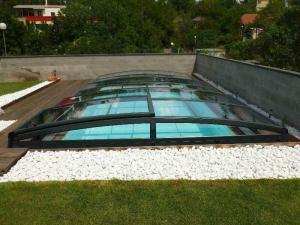 realizace velmi nízkého zastřešení bazénu, Hodonín