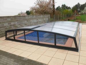 realizace zastřešení bazénu Praktik s posuvnými bočními dveřmi